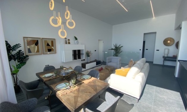 Resale - Villa - Los Balcones - Los Altos del Edén - Los Altos