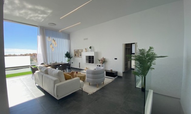 Resale - Villa - Los Balcones - Los Altos del Edén - Los Altos