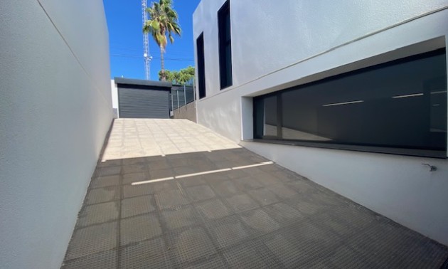 Resale - Villa - Los Balcones - Los Altos del Edén - Los Altos