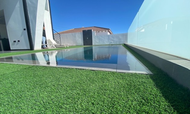 Resale - Villa - Los Balcones - Los Altos del Edén - Los Altos