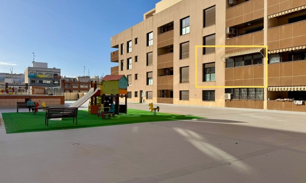 Herverkoop - Apartment - Torrevieja - Centro