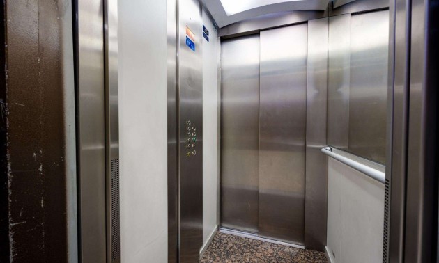 Herverkoop - Apartment - Torrevieja - Centro