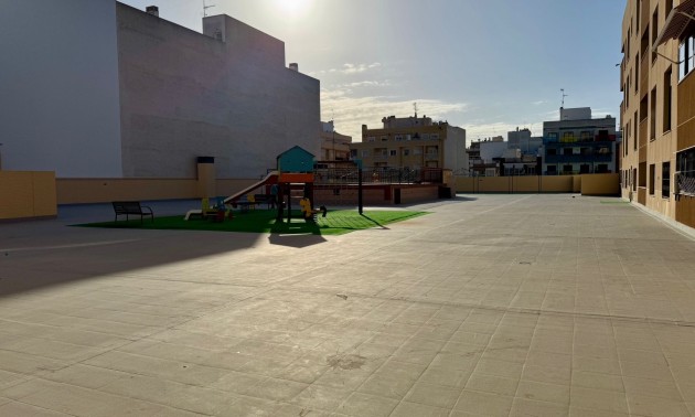 Herverkoop - Apartment - Torrevieja - Centro