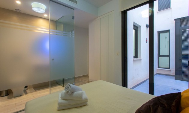 Resale - Apartment - Torrevieja - Center