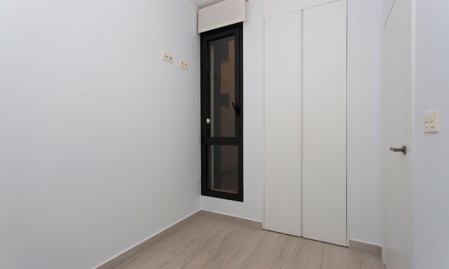 Resale - Apartment - Torrevieja - Center