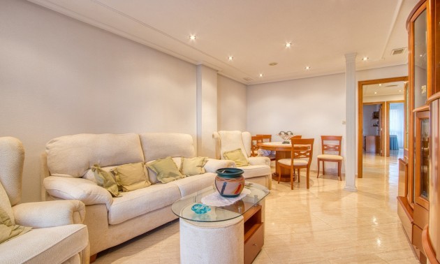 Herverkoop - Apartment - Torrevieja - Playa del Cura