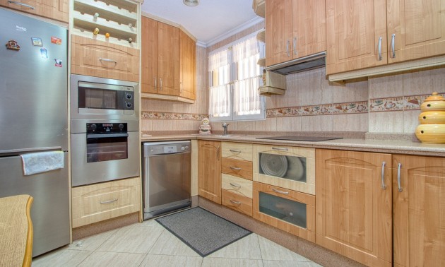 Herverkoop - Apartment - Torrevieja - Playa del Cura