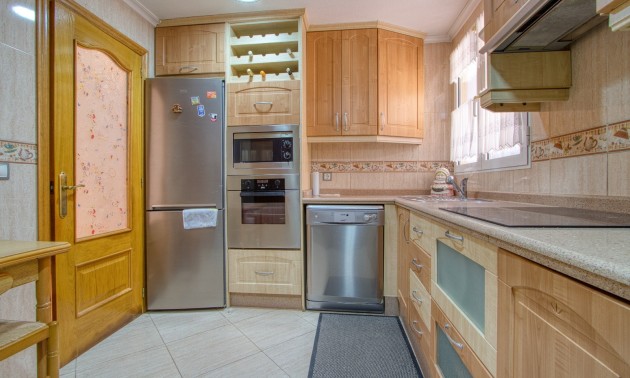 Herverkoop - Apartment - Torrevieja - Playa del Cura