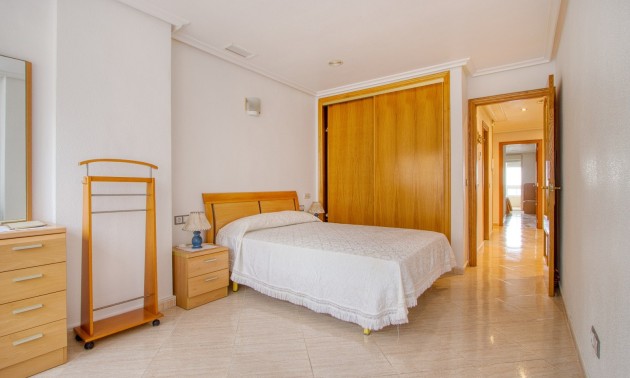 Herverkoop - Apartment - Torrevieja - Playa del Cura