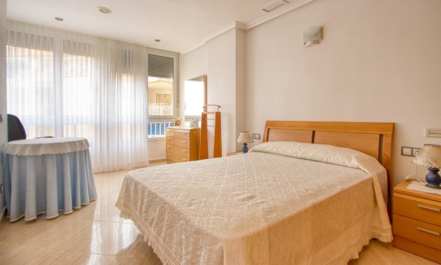 Herverkoop - Apartment - Torrevieja - Playa del Cura