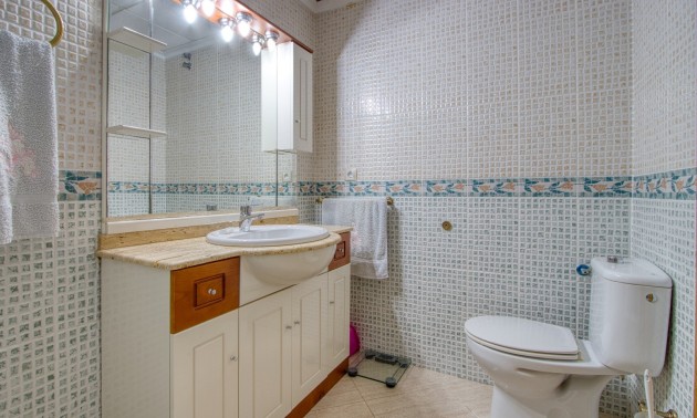 Herverkoop - Apartment - Torrevieja - Playa del Cura