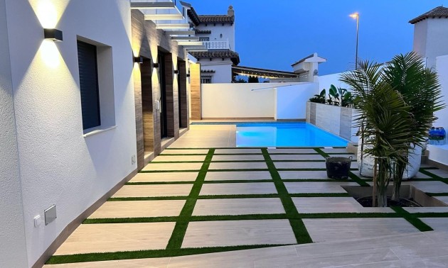 Herverkoop - Villa - Orihuela Costa - Villamartín