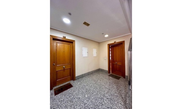 Herverkoop - Apartment - Torrevieja
