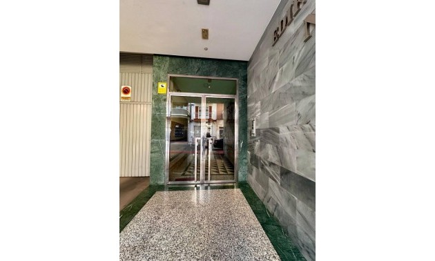 Herverkoop - Apartment - Torrevieja