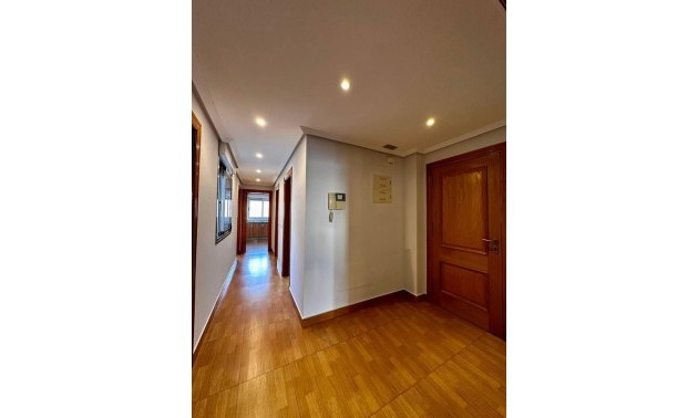 Herverkoop - Apartment - Torrevieja