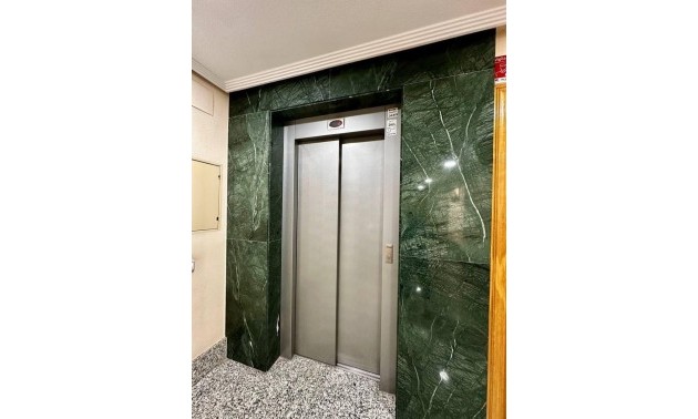Herverkoop - Apartment - Torrevieja