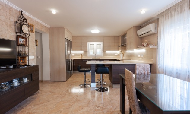 Herverkoop - Villa - Torrevieja - Los Balcones