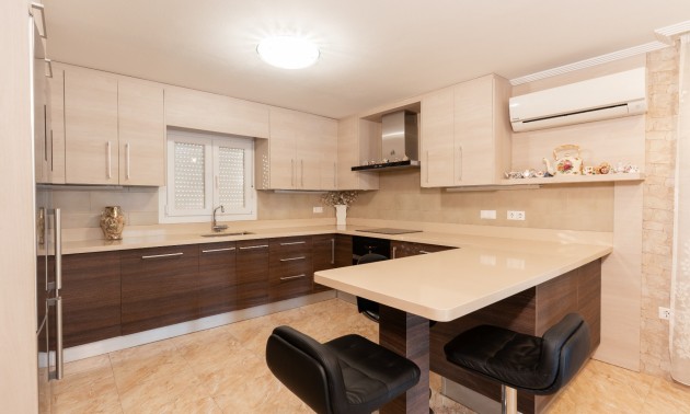 Herverkoop - Villa - Torrevieja - Los Balcones