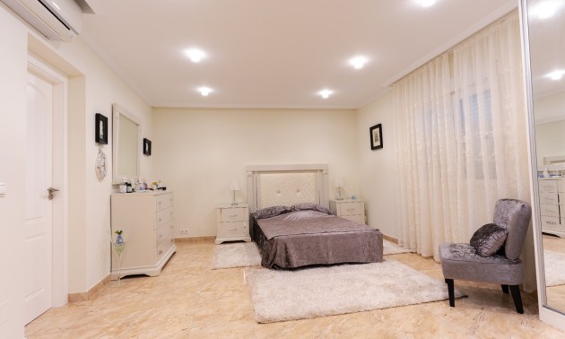 Herverkoop - Villa - Torrevieja - Los Balcones