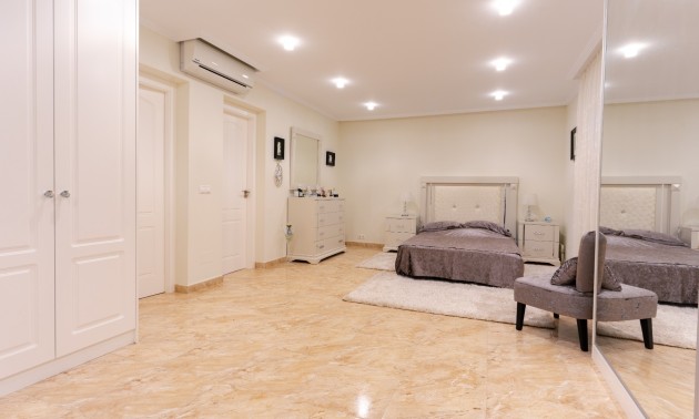 Herverkoop - Villa - Torrevieja - Los Balcones