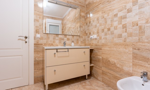 Herverkoop - Villa - Torrevieja - Los Balcones