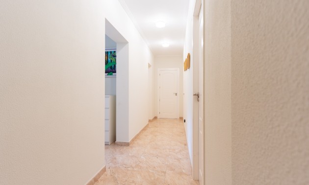 Herverkoop - Villa - Torrevieja - Los Balcones