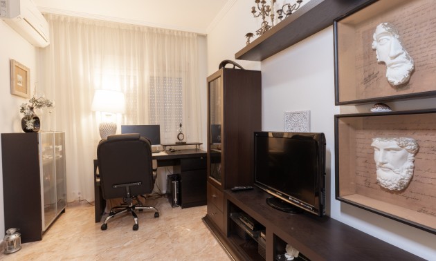 Herverkoop - Villa - Torrevieja - Los Balcones