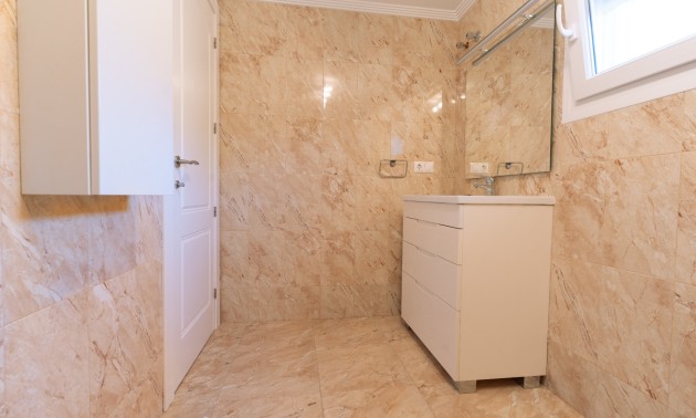 Herverkoop - Villa - Torrevieja - Los Balcones