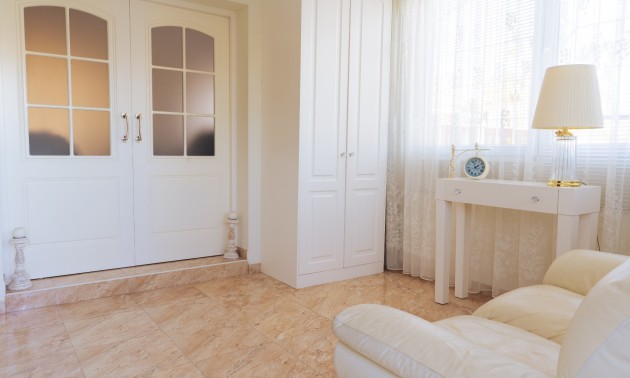 Herverkoop - Villa - Torrevieja - Los Balcones