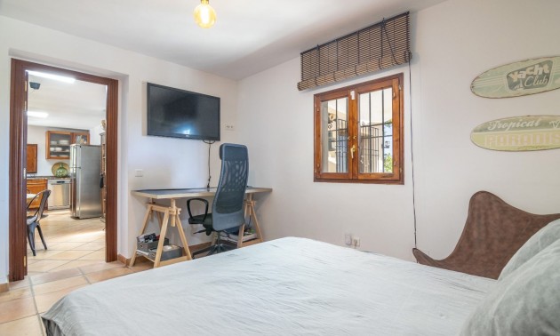 Resale - Villa - Benahavis - La Quinta