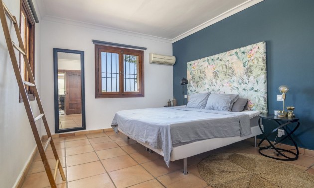 Resale - Villa - Benahavis - La Quinta