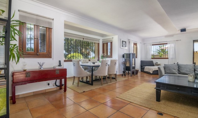 Resale - Villa - Benahavis - La Quinta