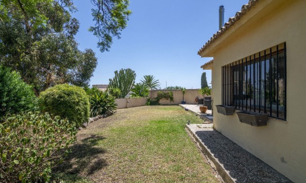 Resale - Villa - Benahavis - La Quinta