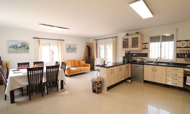 Resale - Country House - Daya Vieja