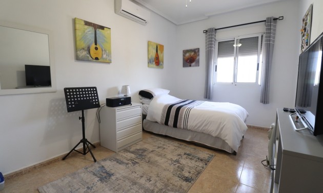 Resale - Country House - Daya Vieja
