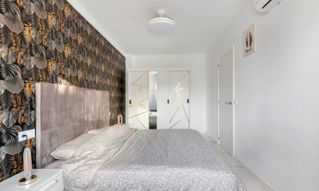 Herverkoop - Apartment - Torrevieja - La Mata