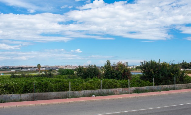 Herverkoop - Villa - Torrevieja - Los Altos