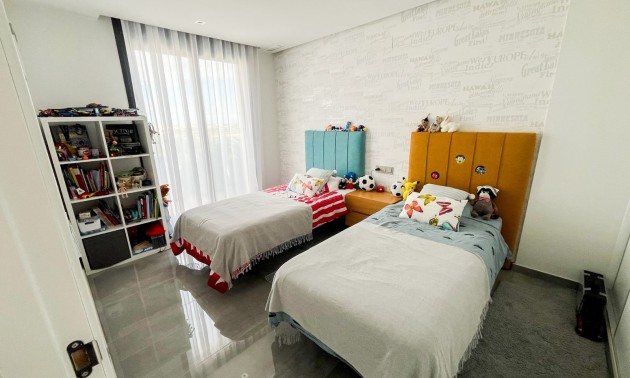 Herverkoop - Villa - Torrevieja - Los Altos