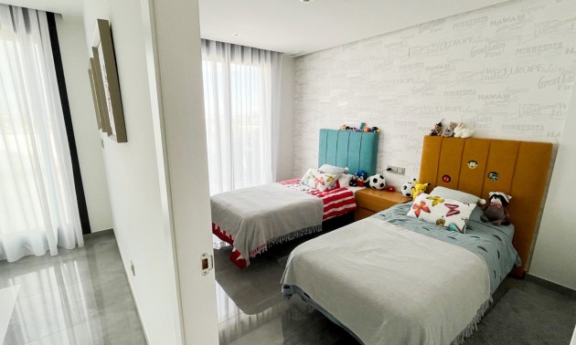 Herverkoop - Villa - Torrevieja - Los Altos