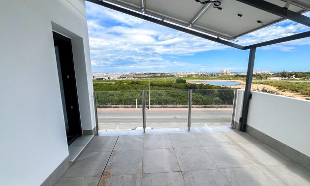 Herverkoop - Villa - Torrevieja - Los Altos