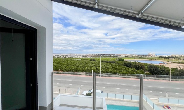 Herverkoop - Villa - Torrevieja - Los Altos