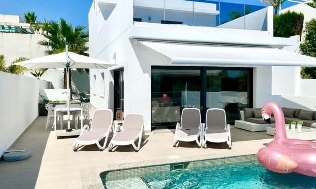 Herverkoop - Villa - San Fulgencio - Urbanización La Marina