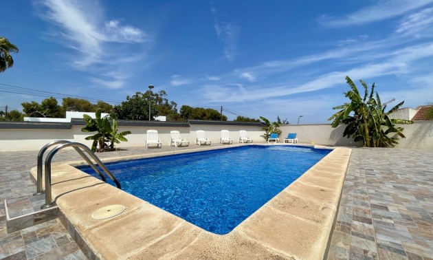 Herverkoop - Villa - Torrevieja - Los Balcones