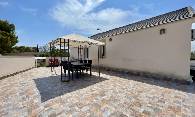 Herverkoop - Villa - Torrevieja - Los Balcones