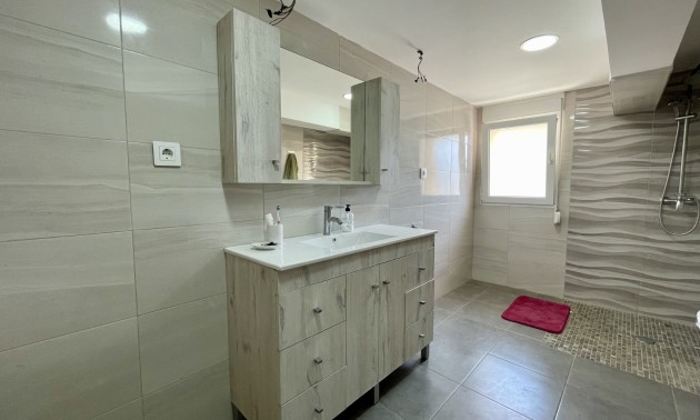 Herverkoop - Villa - Torrevieja - Los Balcones