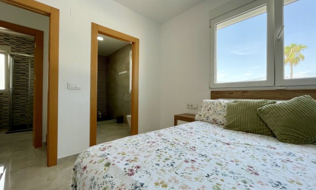 Herverkoop - Villa - Torrevieja - Los Balcones