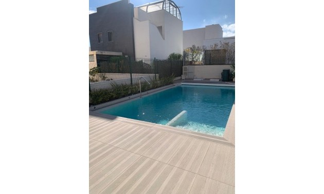 Herverkoop - Villa - Alicante - Campoamor