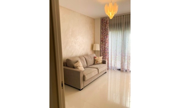 Herverkoop - Villa - Alicante - Campoamor