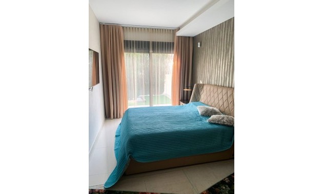 Herverkoop - Villa - Alicante - Campoamor