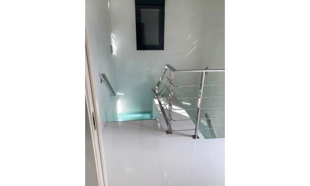 Herverkoop - Villa - Alicante - Campoamor